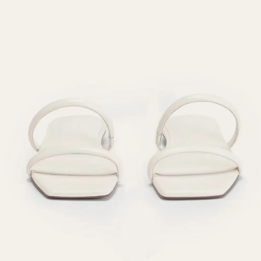Everlane White Minimal Leather Sandals Sz 8 Square Toe Slide Shoes Sustainable - Picture 3 of 9